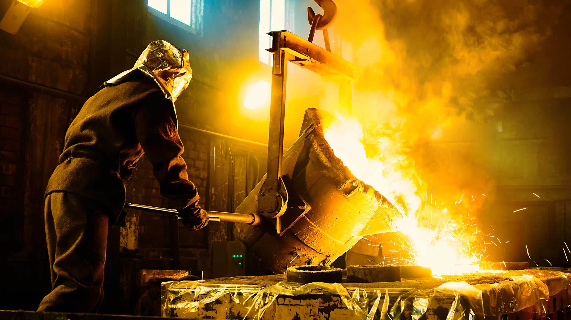 Steel manufacturing contributes to air, water and soil pollution. UT faculty members are joining colleagues at research universities in Arizona and New Mexico and a national laboratory to discover ways to reduce steel production emissions. Credit: iStock